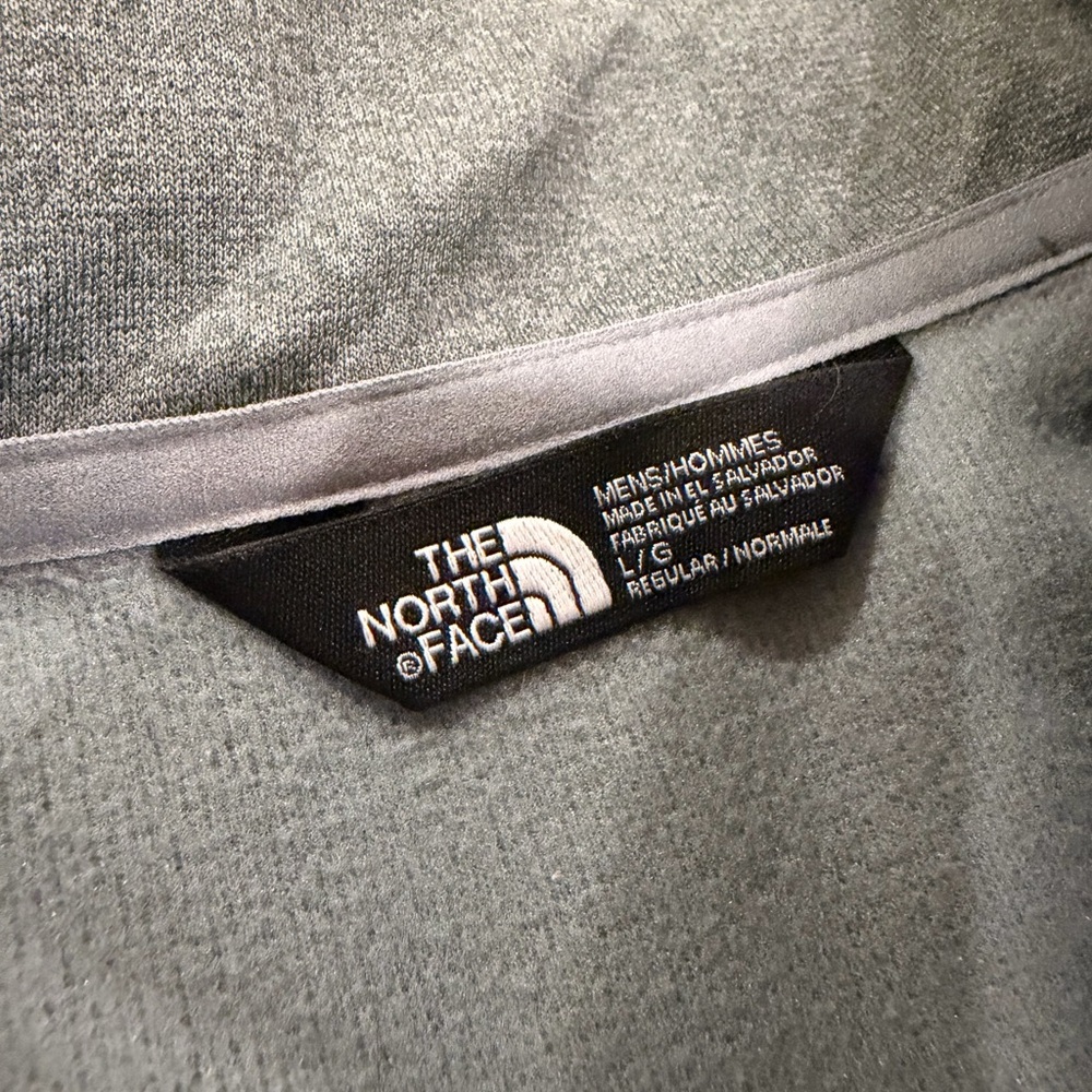 The North Face Men's Gray 1/4 zip - Picture 3 of 4